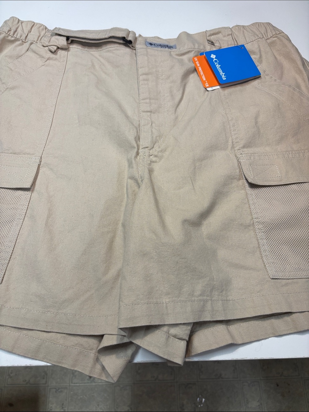 Columbia Men's Tan Cargo Shorts with Pockets